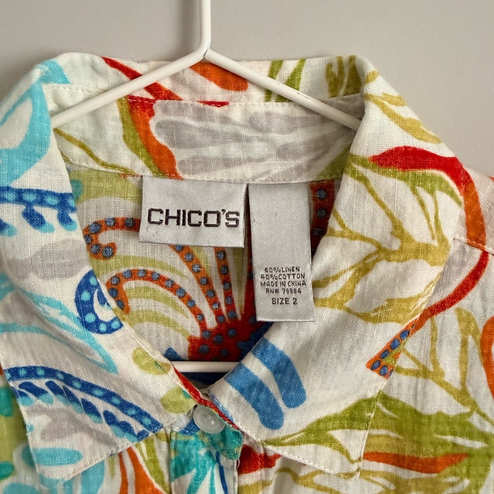 Chico's colorful Floral summer linen button up shirt - Picture 3 of 6